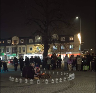 uroczystość przekazania Betlejemskiego Światła Pokoju na Placu Króla Zygmunta w Grodzisku Mazowieckim
