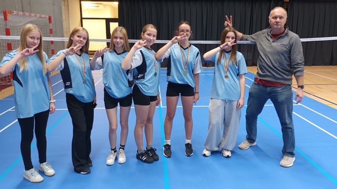reprezentacja dziewcząt w badbintona