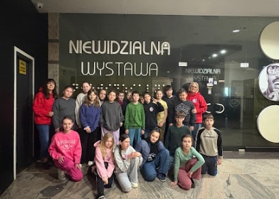 4a na niewidzialnej wystawie