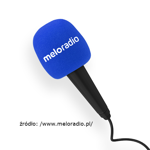 Mikrofon reporterski na białym tle